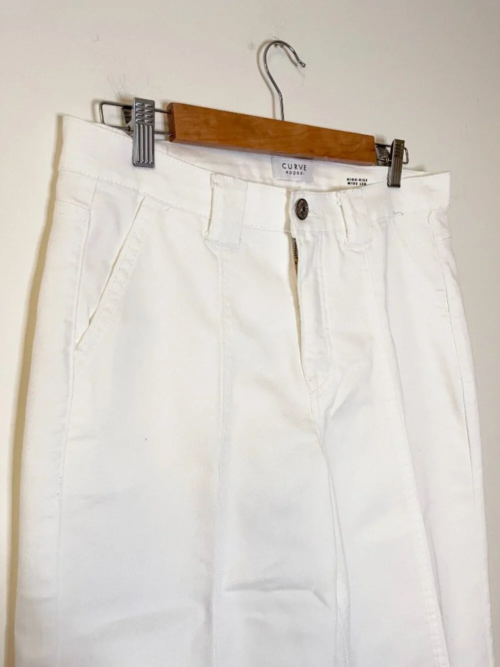 Curve Appeal White High Rise Wide Leg Crop Jeans Women's Size 10/30 Stretch